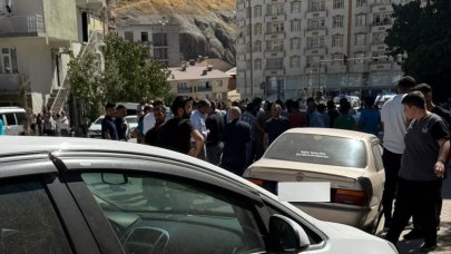 Hakkari’de freni patlayan çekici 6 araca çarparak durabildi