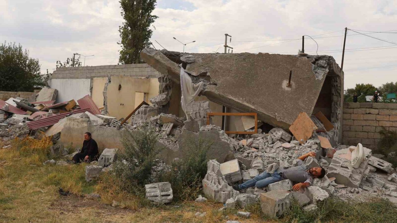 Iğdır’da 715 kişinin katılımıyla deprem tatbikatı yapıldı