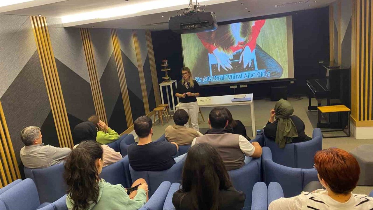 ’Aile ve İnternet’ konulu eğitim gerçekleştirildi