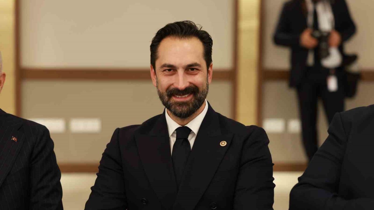 AK Parti’li Arınç: &quot;Yeni yasama yılı birlik ve reform dönemi olacak&quot;