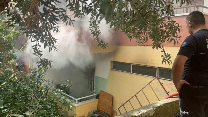 Alanya’da 4 katlı binadaki yangın korkuttu