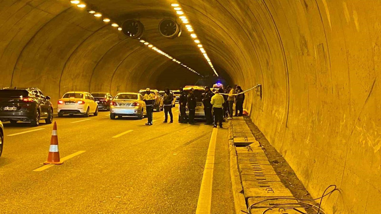 Ankara’da otomobilin içerisinde silahlı kavga: 1 ölü, 1 yaralı
