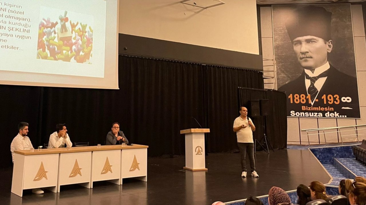 Antalya Muratpaşa’dan otizm farkındalığı semineri