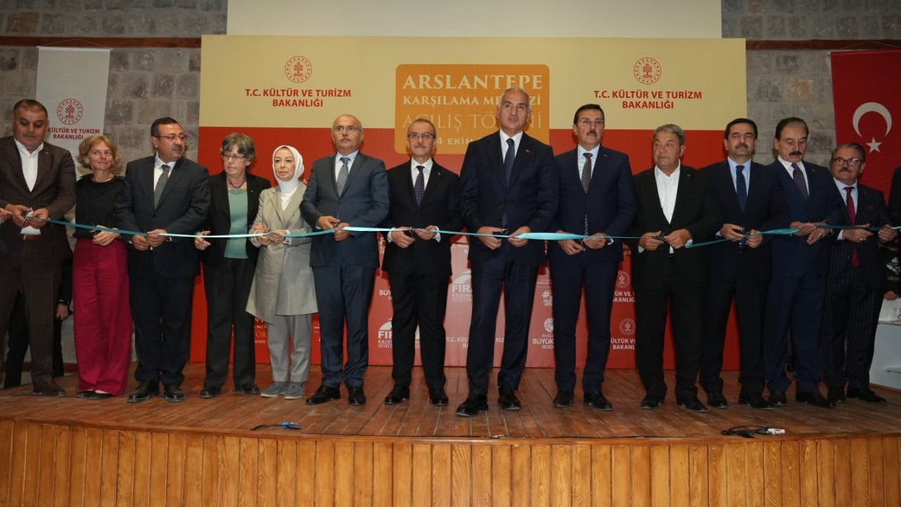 Bakan Ersoy: &quot;Arslantepe, insanlık tarihinde devletleşme sürecine ışık tutan eşsiz bir merkezdir&quot;