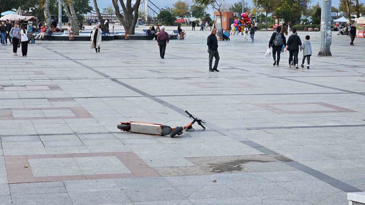Bandırma’da e-scooter sorunu büyüyor