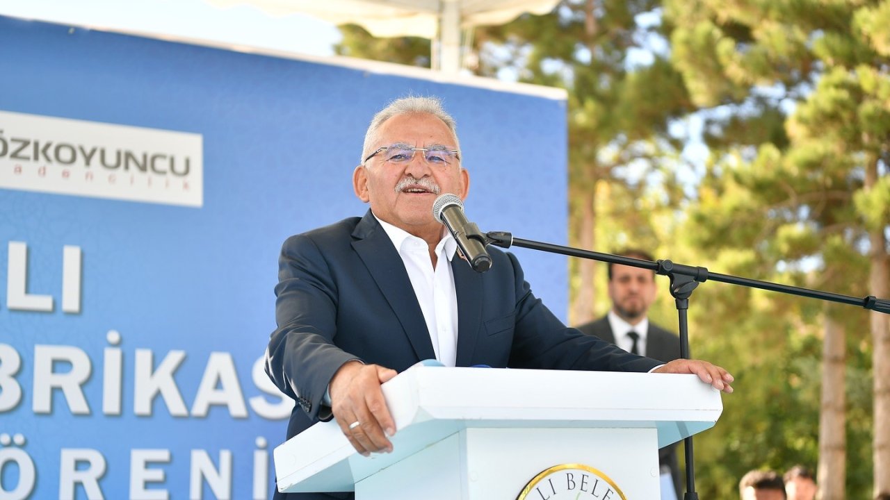 Başkan Büyükkılıç, Türkiye’nin en çok konuşulan 10 siyasetçisinden biri oldu