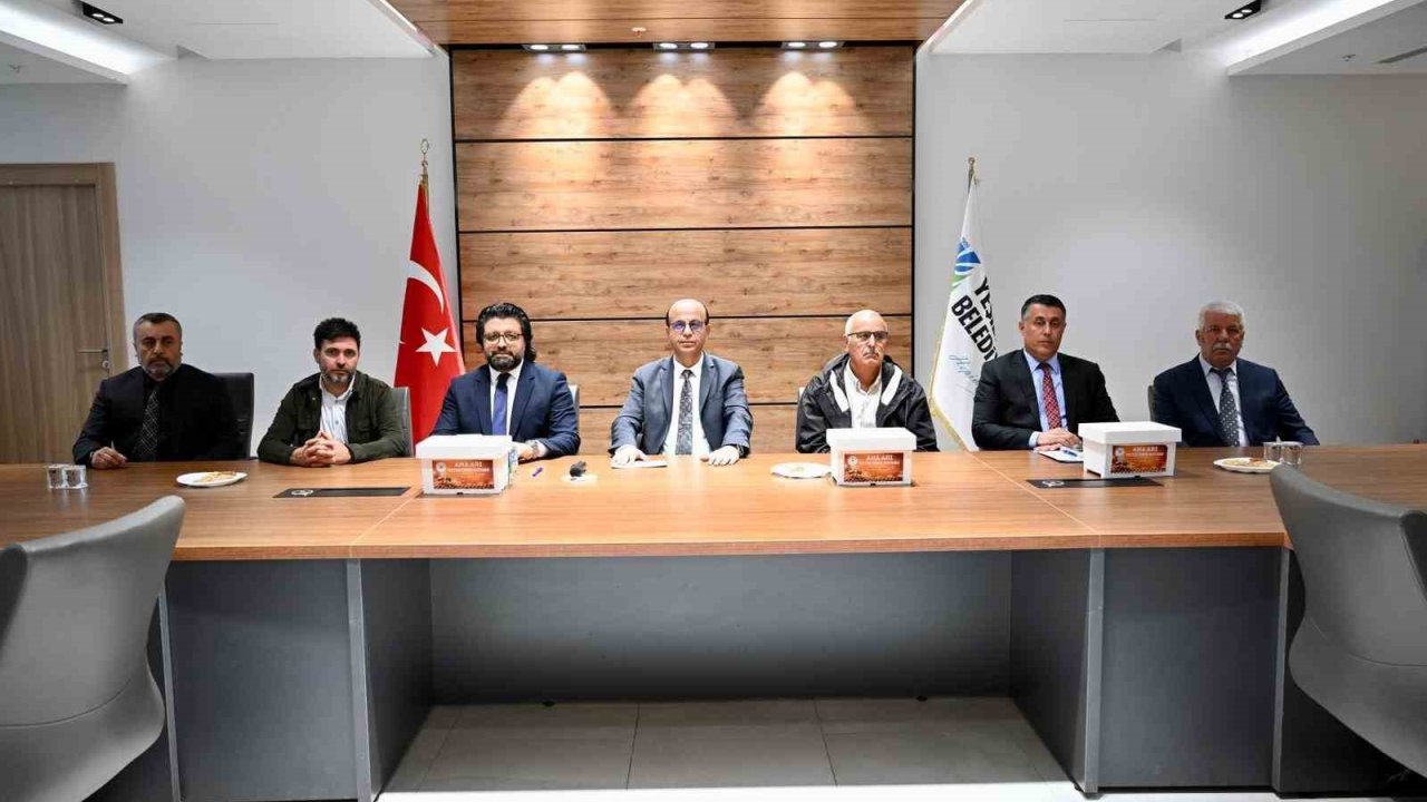 Başkan Geçit, "Ana Arı Yetiştirme" kursunu tamamlayan kursiyerleri ağırladı