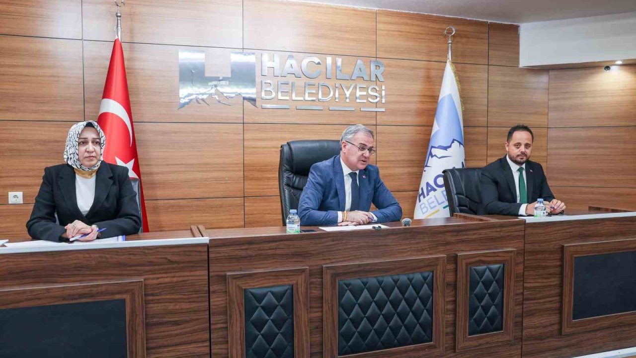 Başkan Özdoğan: "Vatandaşlarımız kıştan önce yeni yuvalarına kavuşacak"