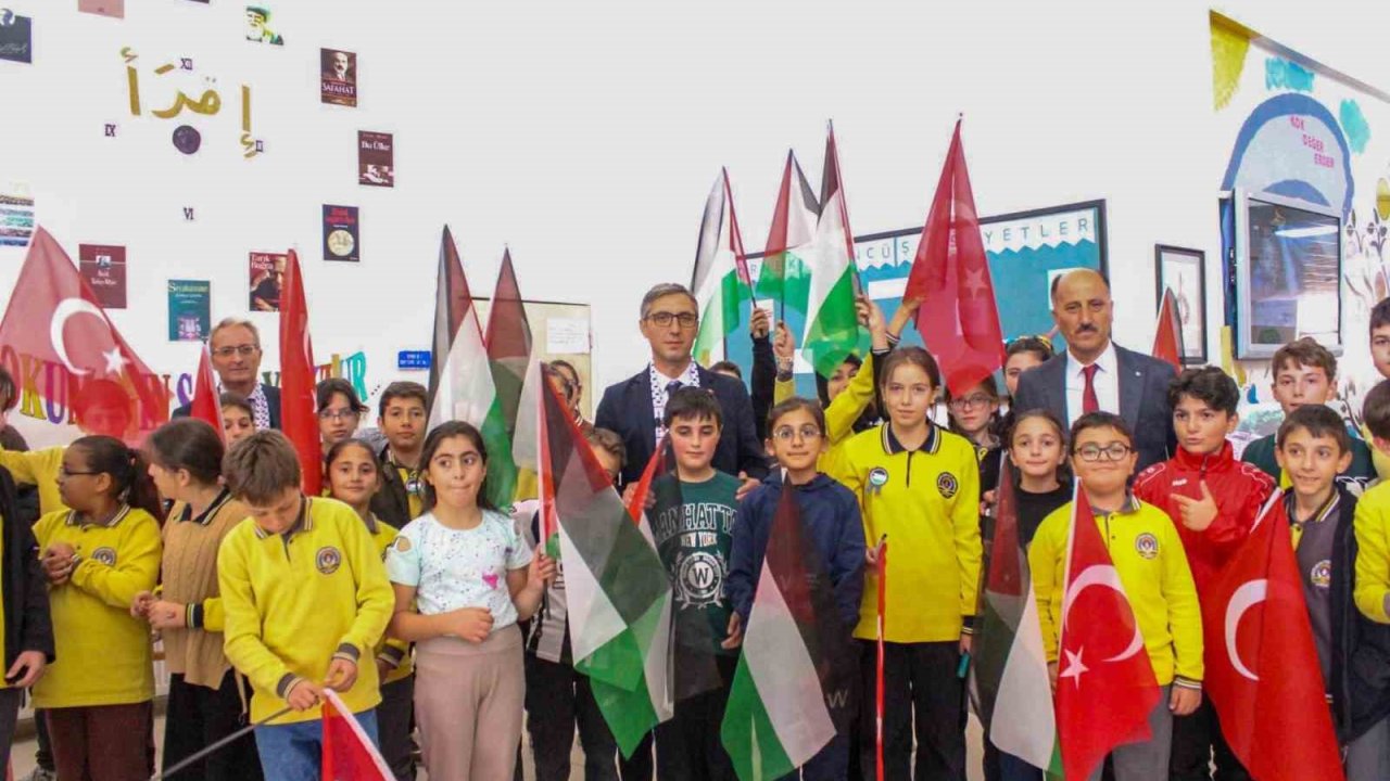Bayburt’taki tüm okullardan Filistin’e güçlü destek