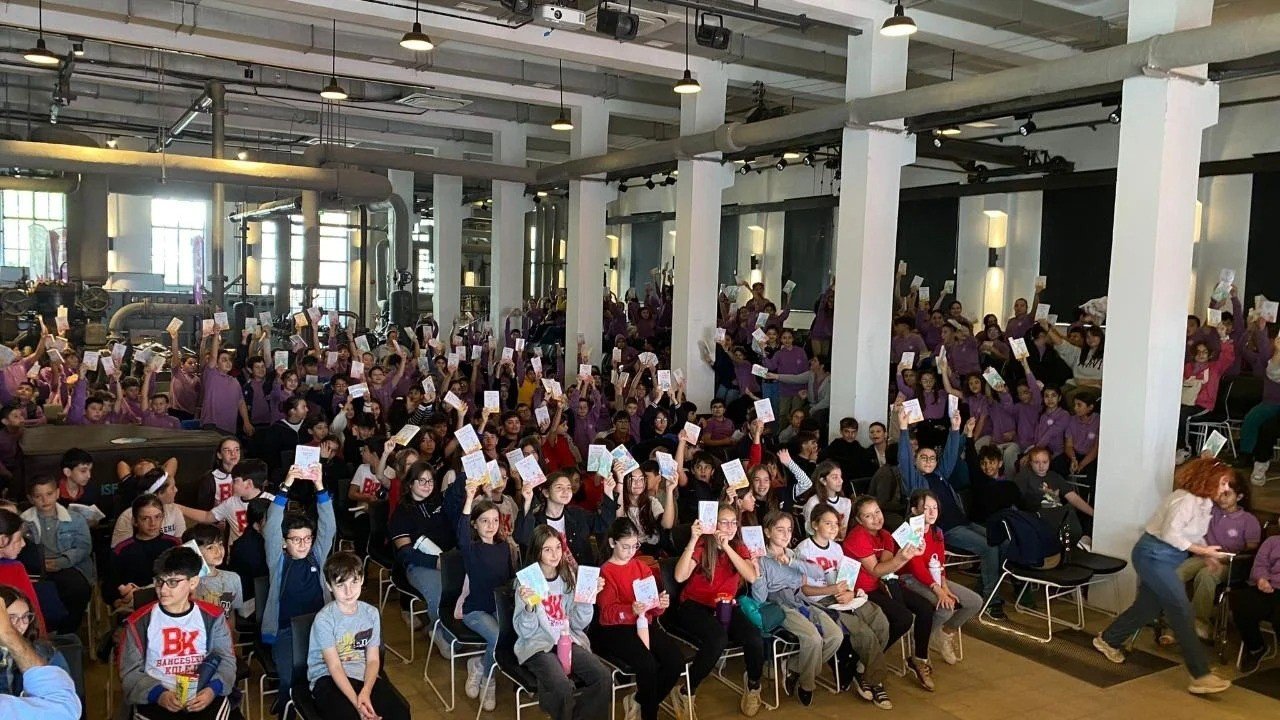 Behiç Ak, Sinoplu minik okurlarla buluştu