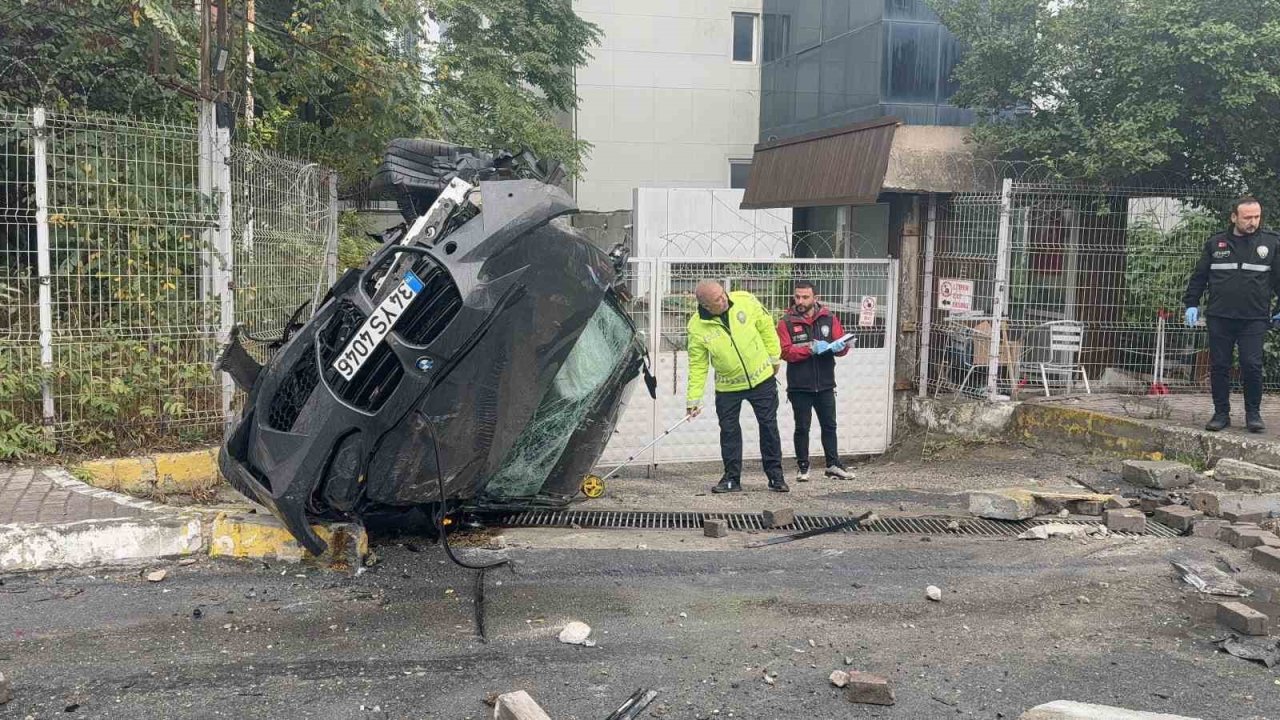 Beylikdüzü’nde kaladırımda yürüyen çocuğa araç çarptı: 1 ölü