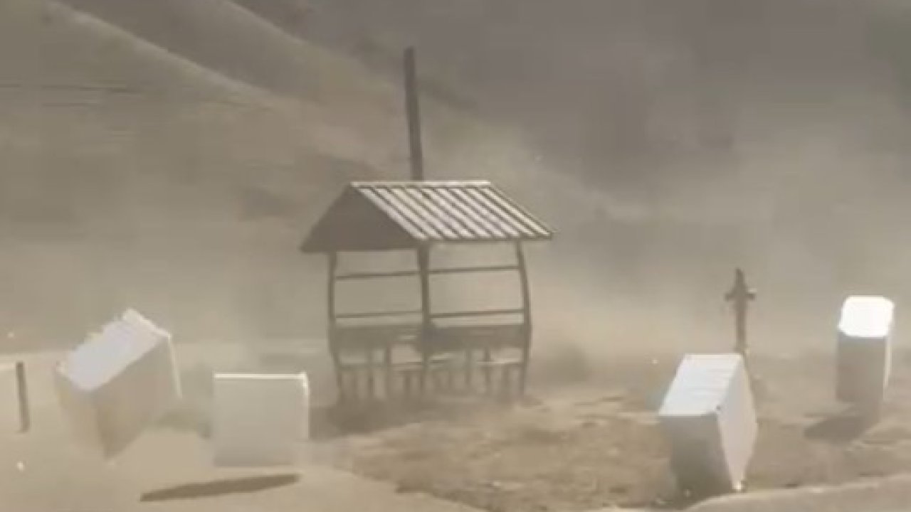 Bitlis’te fırtına etkili oldu