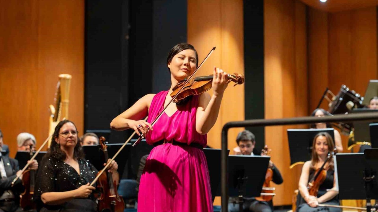 Bursa Bölge Devlet Senfoni Orkestrası, 2025-2026 konser sezonunu açtı