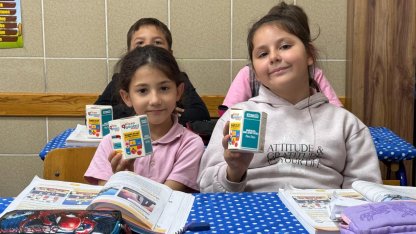 Bursa İnegöl'de Kitap Fuarı'nın habercisi kumbaralar dağıtıldı