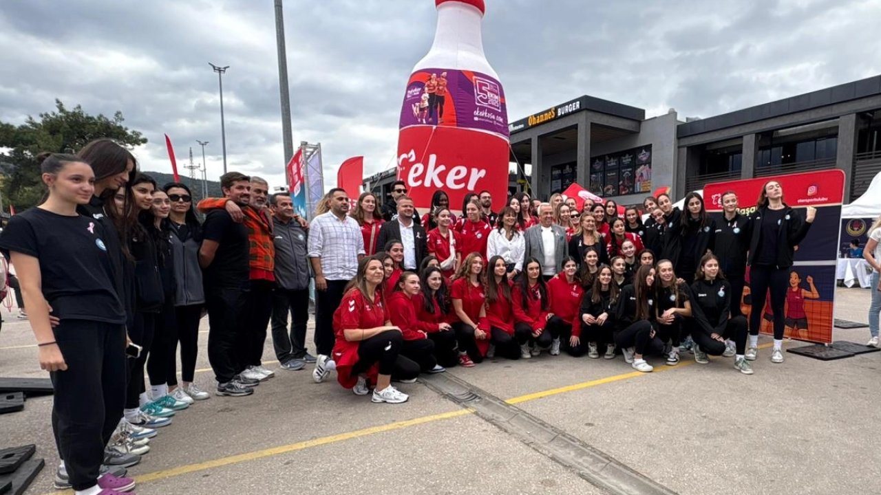 Bursa'da Nilüfer Belediyespor Eker taraftarıyla buluştu