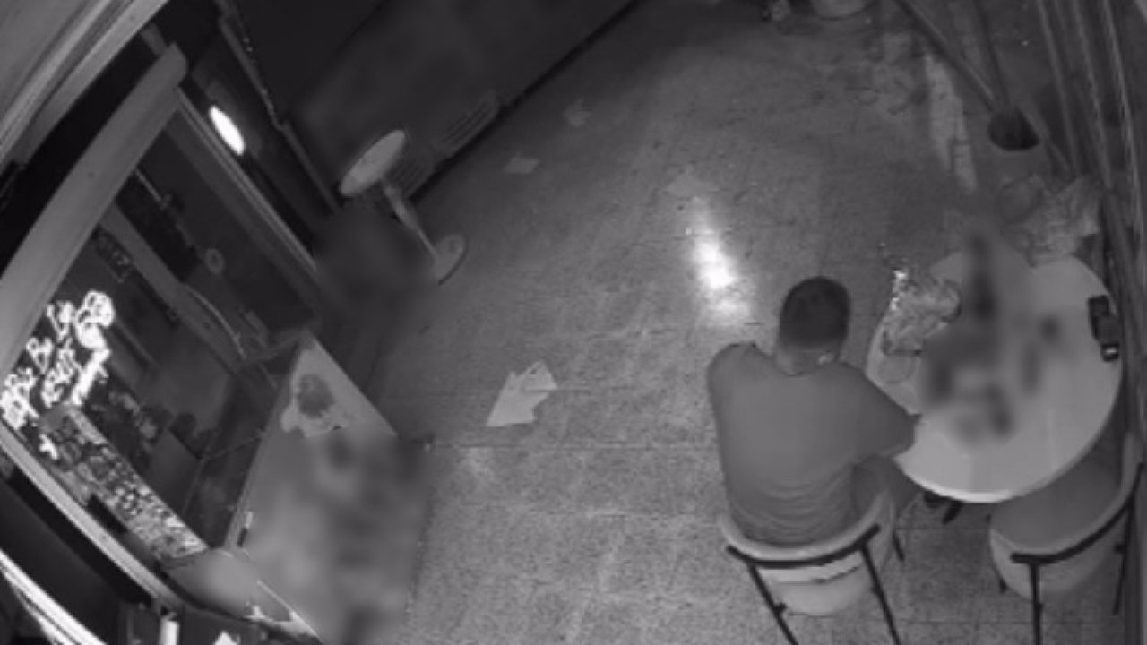 Camını kırıp girdiği markette çilingir sofrasını kurup 1 saat alem yaptı