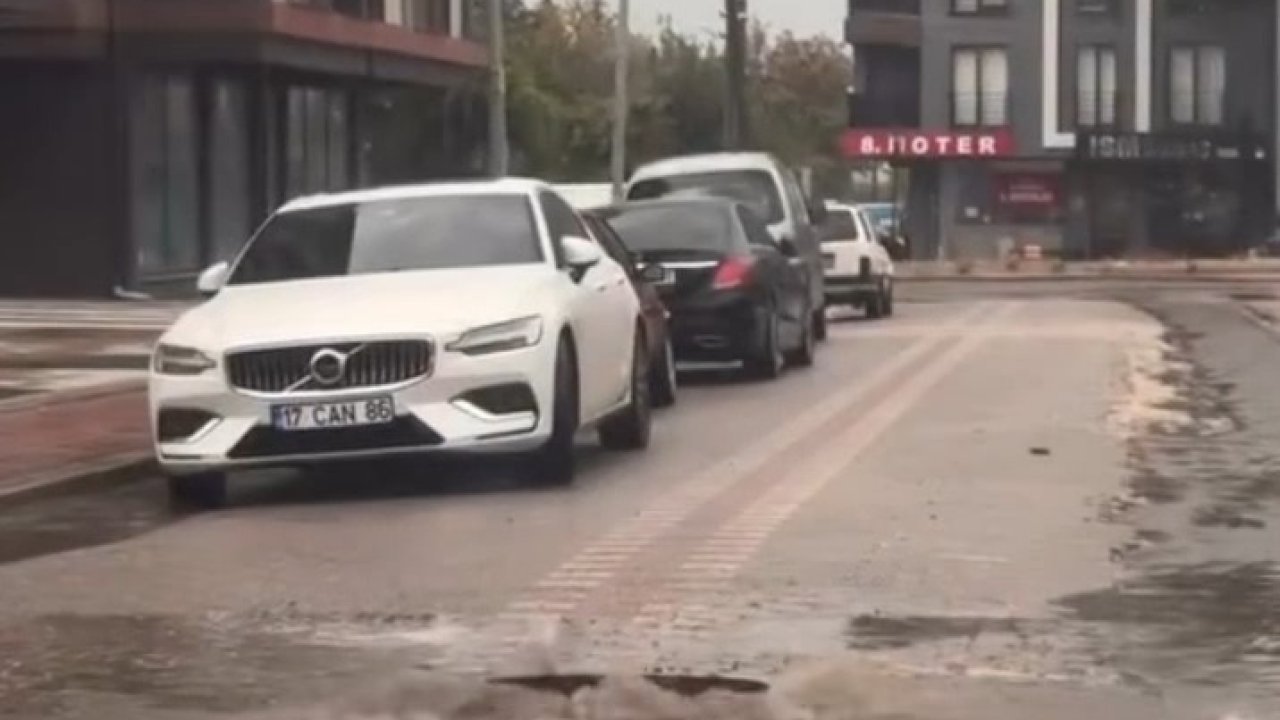 Çanakkale’de kanalizasyonlar taştı sokaklar göle döndü