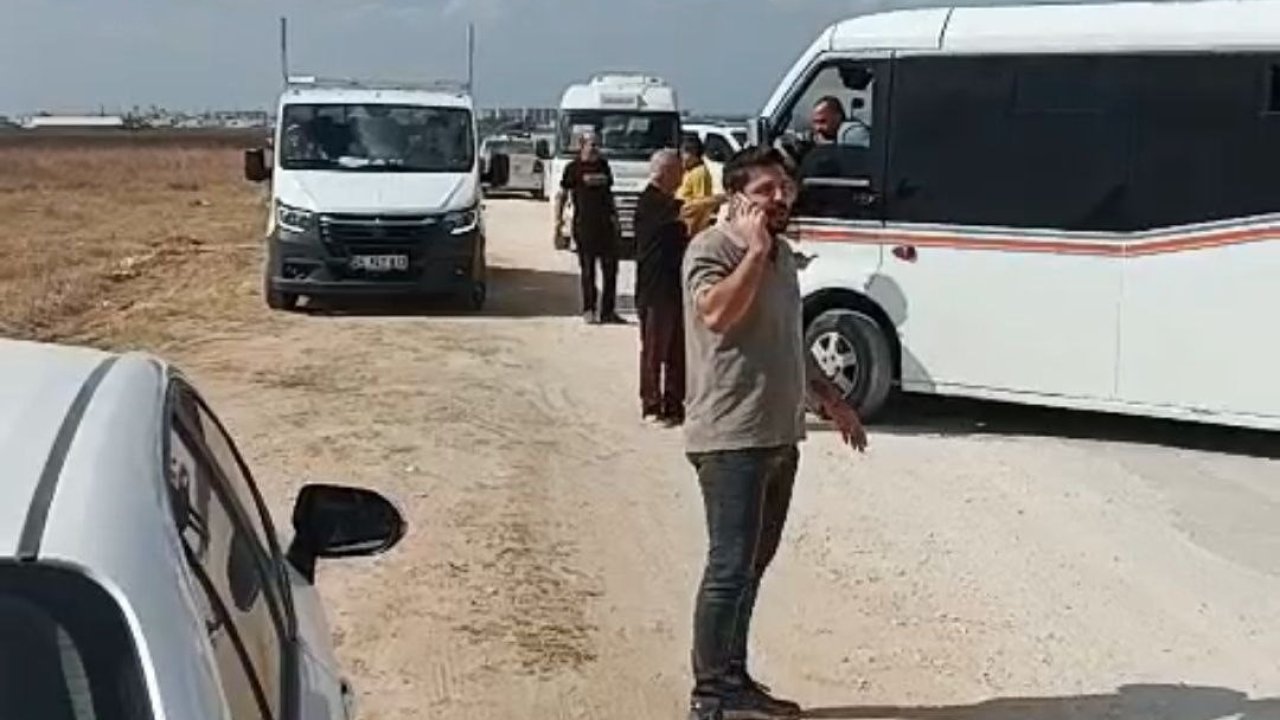 Devlet depremzedeye ev yaptı, belediye yolunu yapamadı