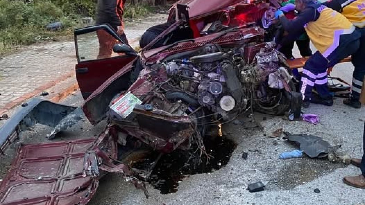 Direğe çarparak hurdaya dönen Fiat Tofaş’ın sürücüsü ağır yaralandı