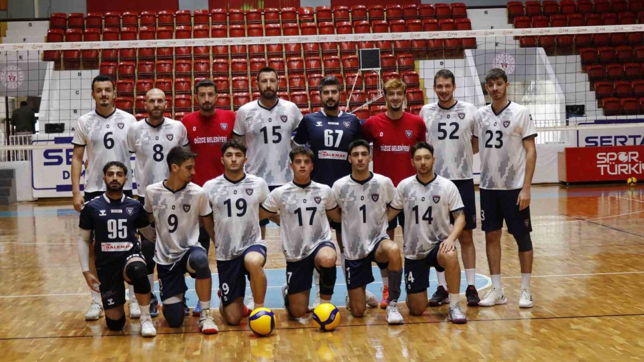 Düzce Belediyesi Spor Akademisi Voleybol Takımı deplasmandan mağlup döndü