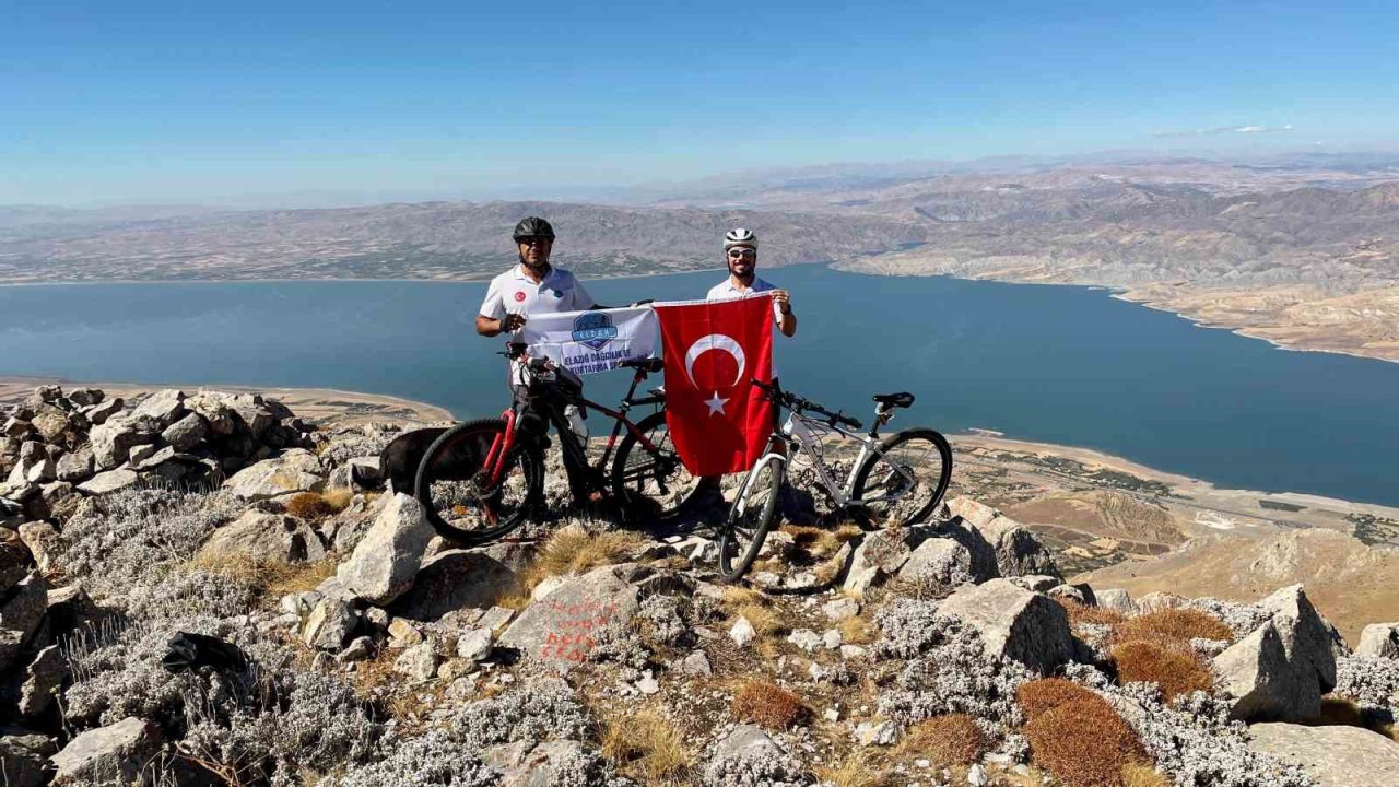Elazığ’da 2 bin 100 metrelik Mastar Dağı’na bisiklet tırmanışı