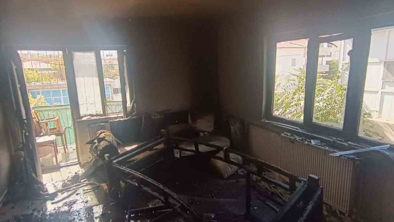 Elbistan’da ikamet yangını