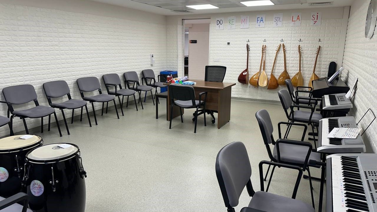 Engelli bireyler Kağıthane’de hem üretiyor hem sosyalleşiyor