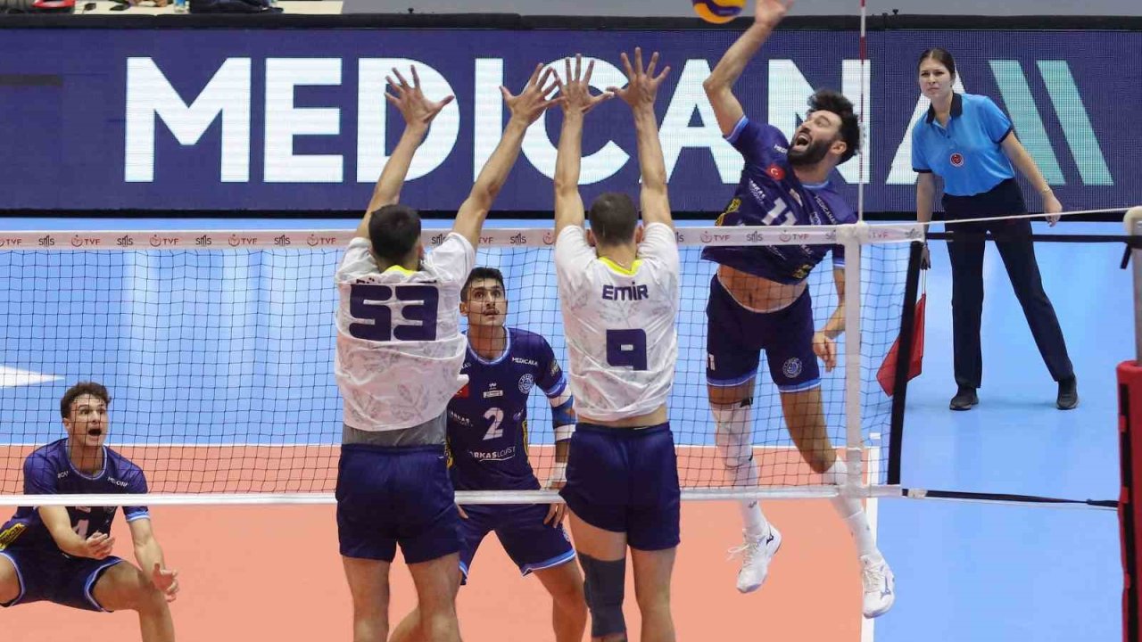 Erkekler Voleybol 1. Ligi: Arkas Spor: 0 - Fenerbahçe: 3