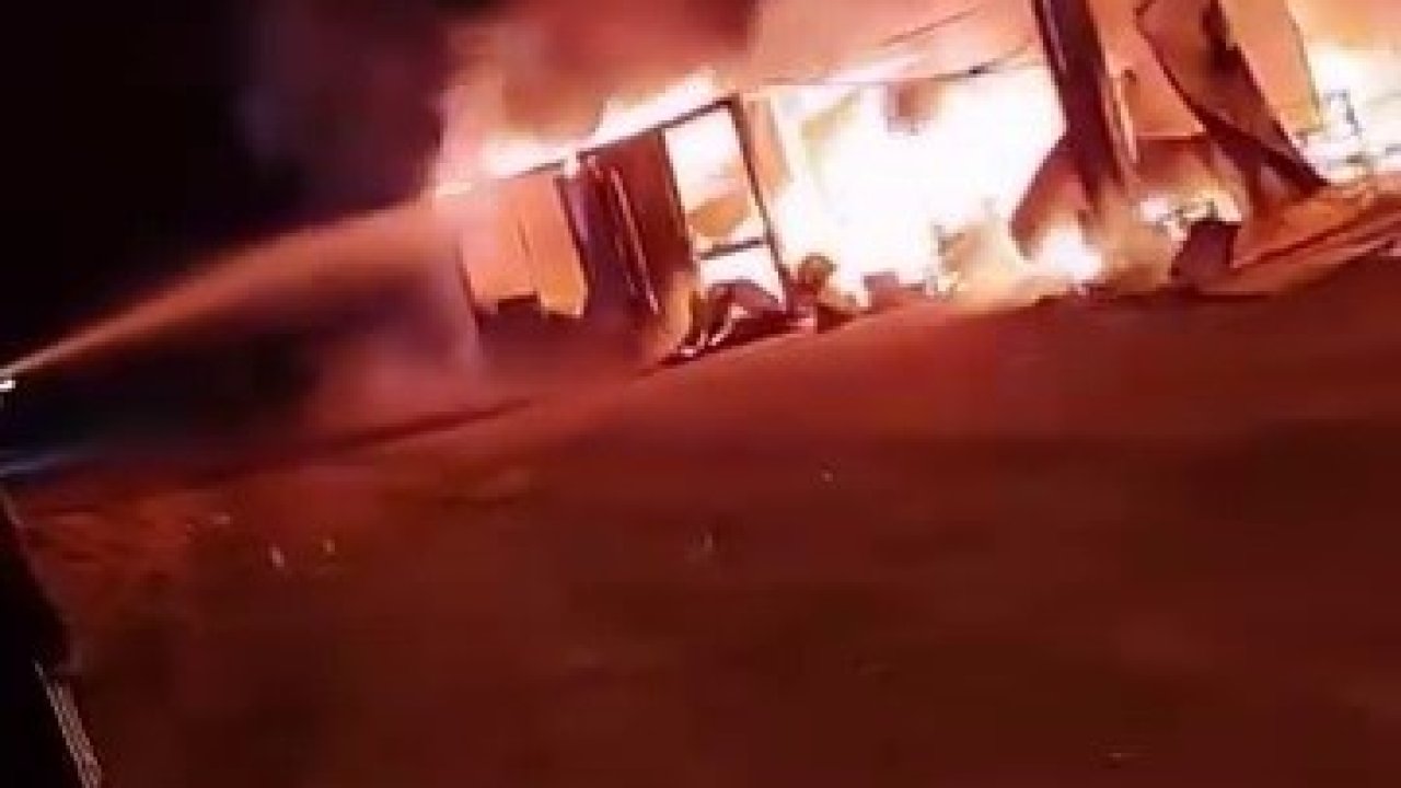 Erzurum’da şantiye alanında korkutan yangın