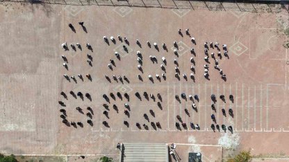 Filistin için tek yürek olan öğrencilerden "Özgür Gazze" koreografisi