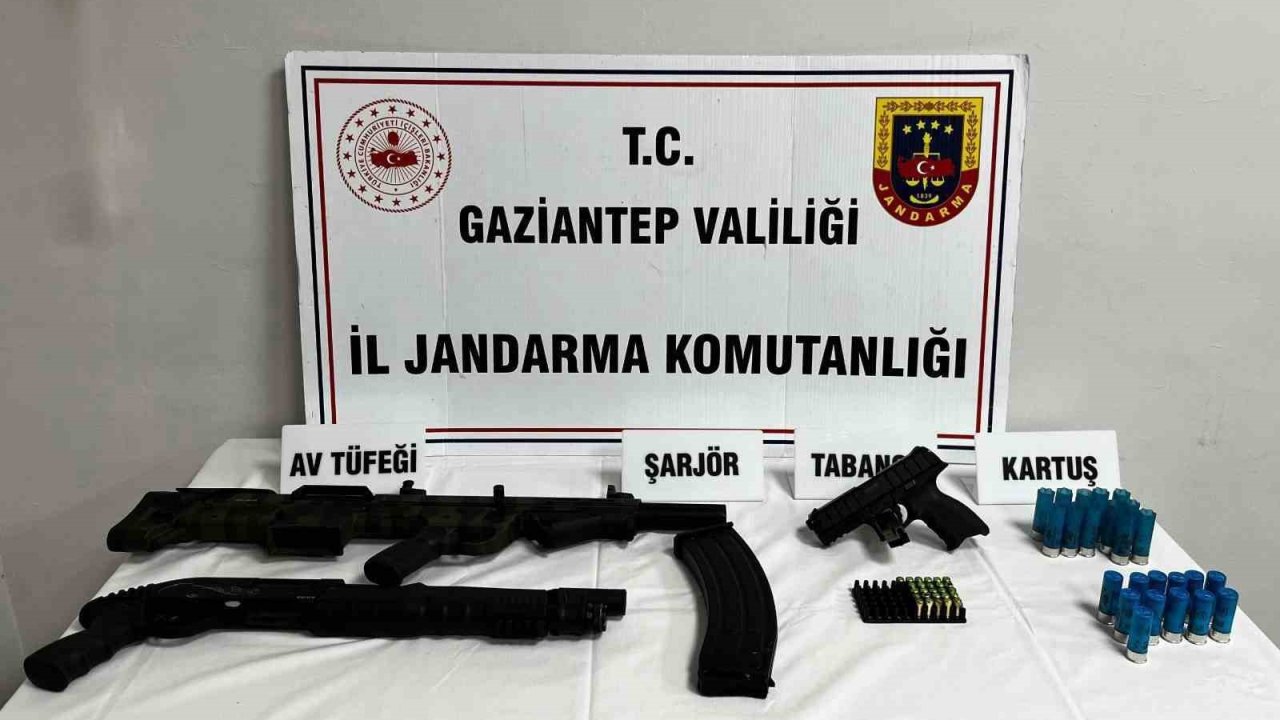 Gaziantep’te silah kaçakçılığı operasyonu: 28 adet tabanca ve tüfek ele geçirildi
