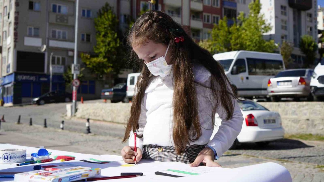 Gümüşhane’de &quot;Filistinli Çocuklar İçin Çiz&quot; etkinliği düzenlendi