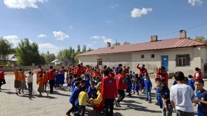 Hamur’da Damla Gönüllülük Hareketi projesi gençlerle buluştu