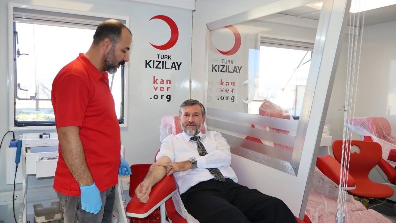 Hatay müftülüğü ve Kızılay iş birliğinde kan bağış kampanyası düzenledi