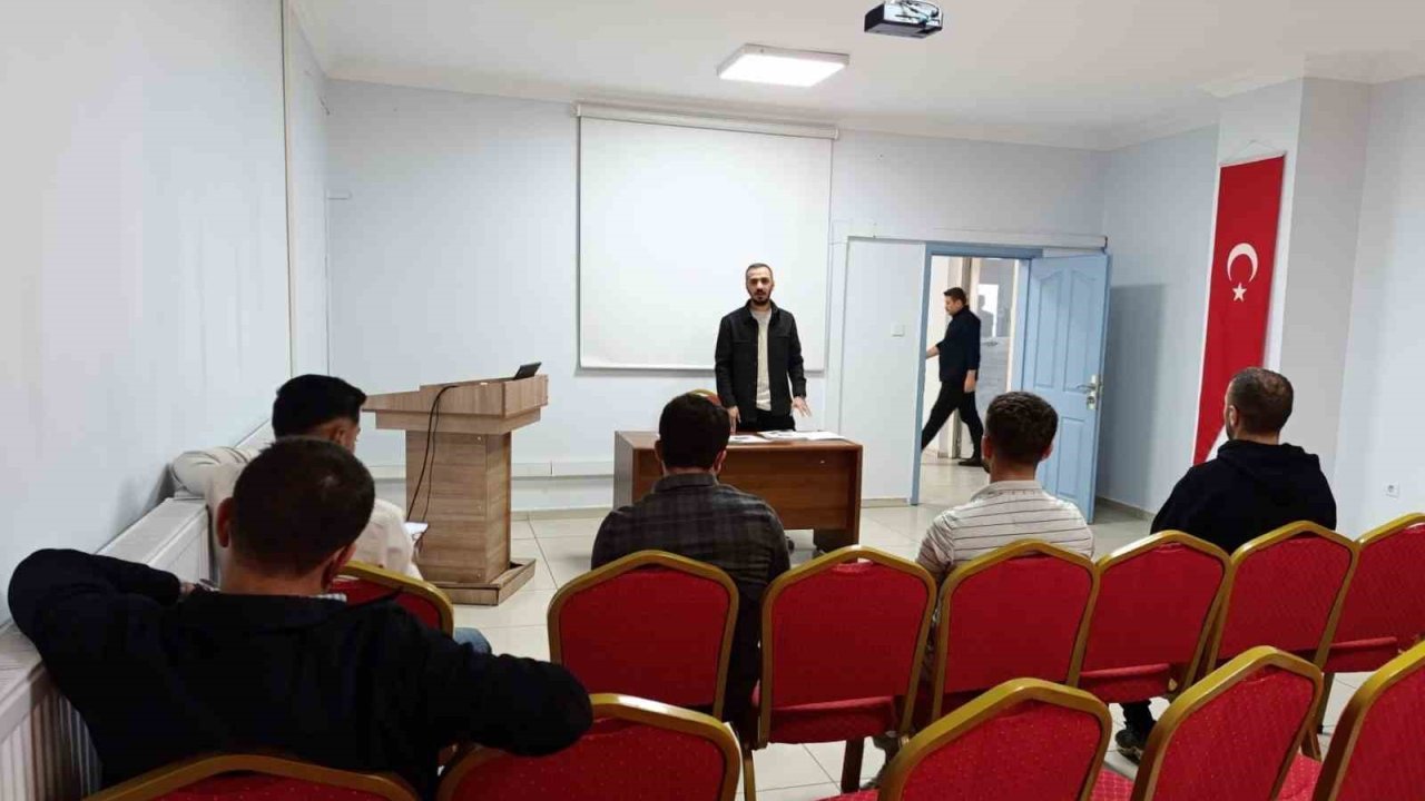 Hükümlülere &quot;Sosyal Uyum Süreci Danışmanlığı&quot; hakkında bilgilendirme yapıldı