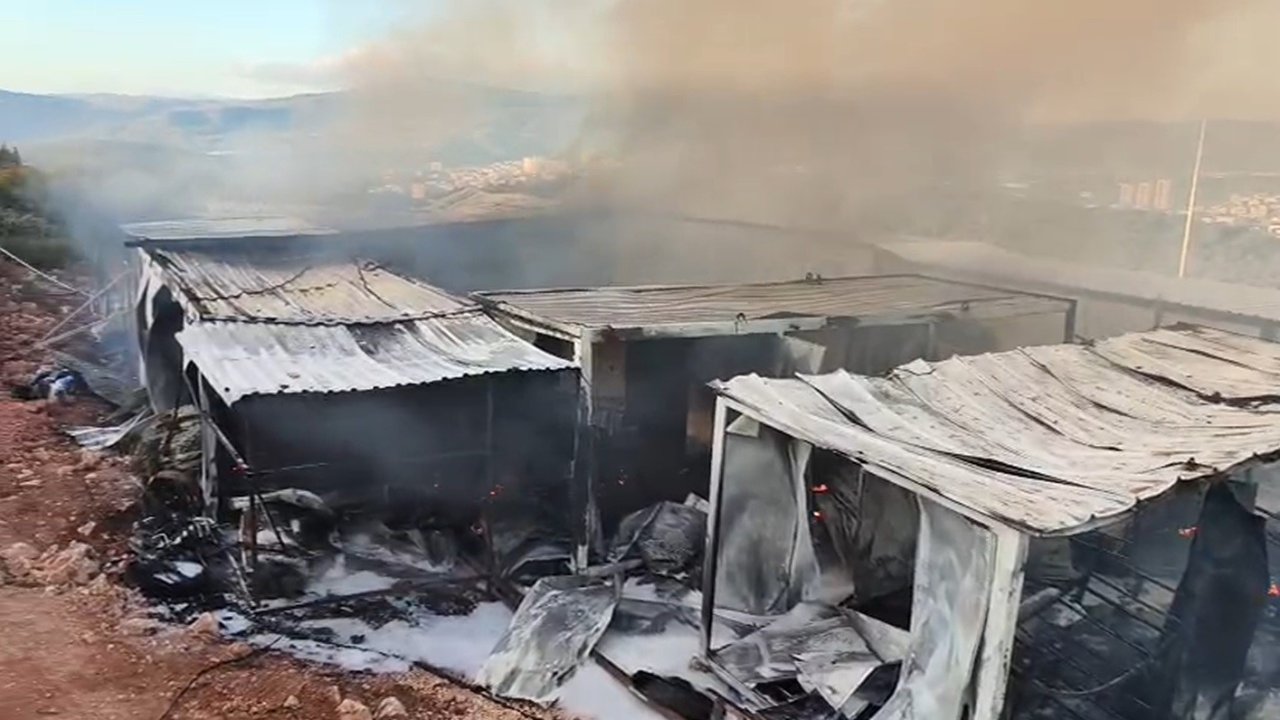 İşçilerin kaldığı konteynerlerde yangın