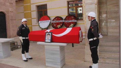 Kansere yenik düşen polis memuru, Sivas’ta toprağa verildi