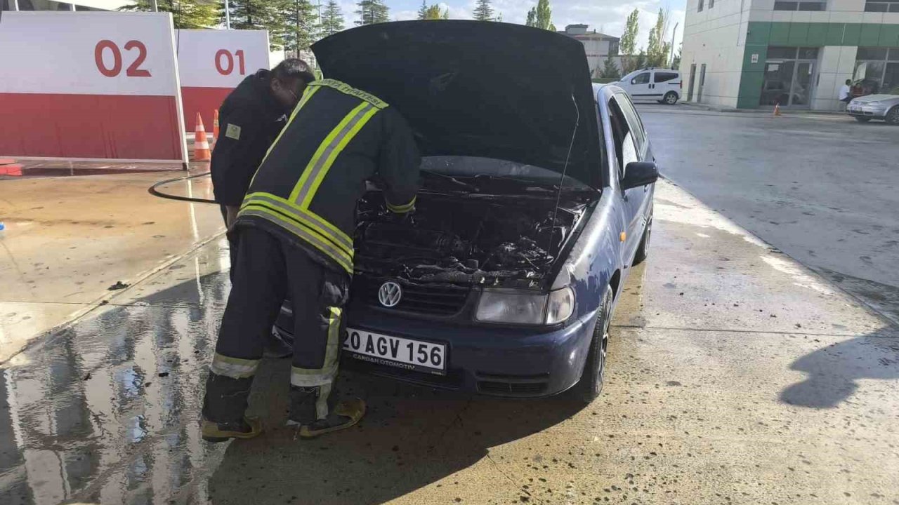 Karapınar’da otomobil yangını paniğe neden oldu