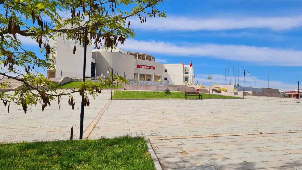 Kastamonu Üniversitesi, ‘Kastamonu Odaklı Raporlar’ dizisini başlattı