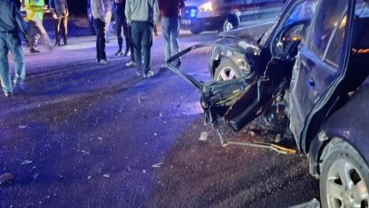 Kavşakta meydana gelen trafik kazasında 4 kişi yaralandı