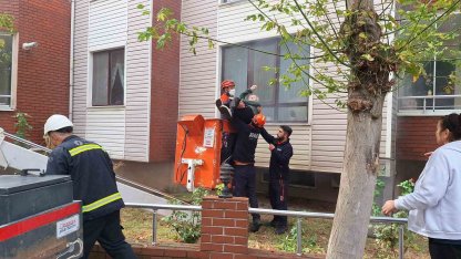 Kırklareli’nde korkutan yangın: Mahsur kalanlar merdivenli araçla kurtarıldı