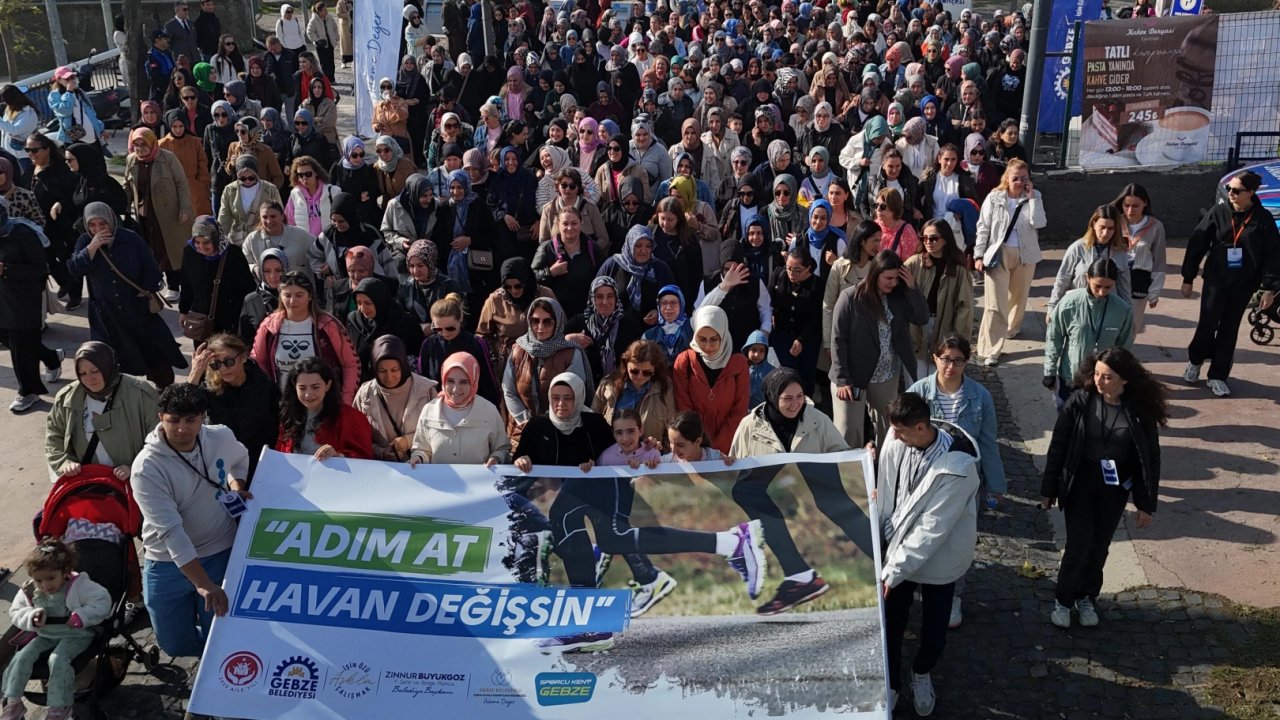 Kocaeli&#039;de Gebzeli kadınlar “Adım At Havan Değişsin” etkinliğinde buluştu