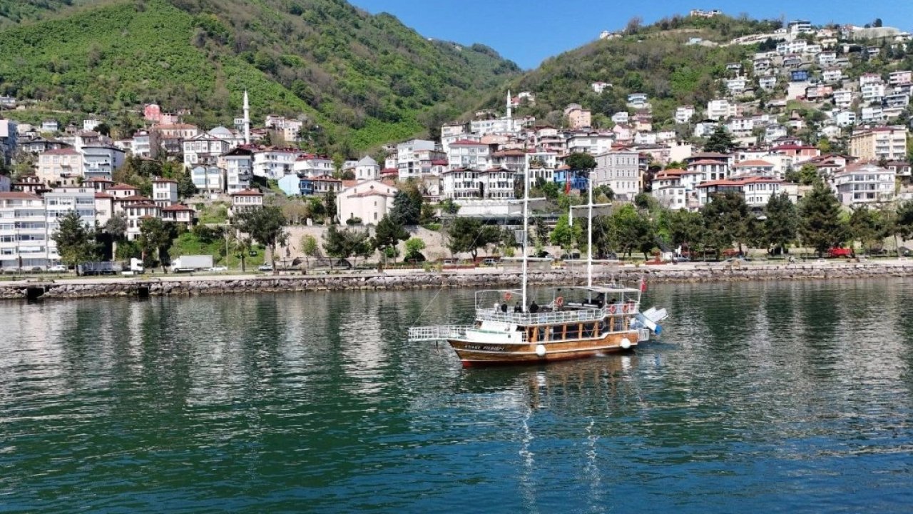 Kuzey Yıldızı Teknesi ile keyifli gezinti