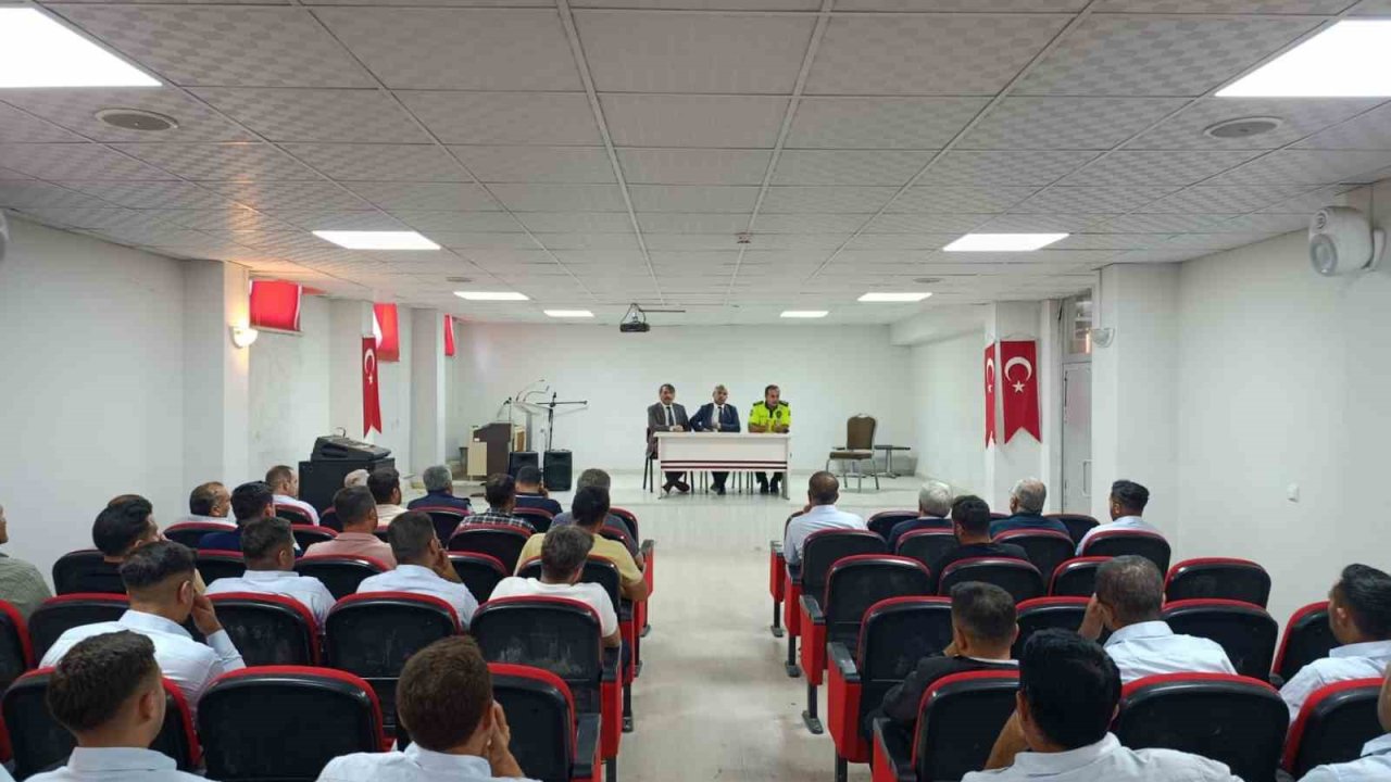 Malatya’da okul servisi sürücülerine bilgilendirme toplantısı düzenlendi