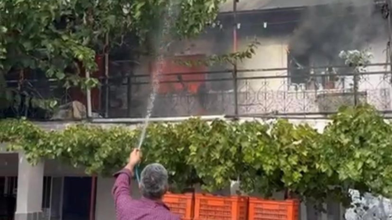 Manisa’da ev yangını