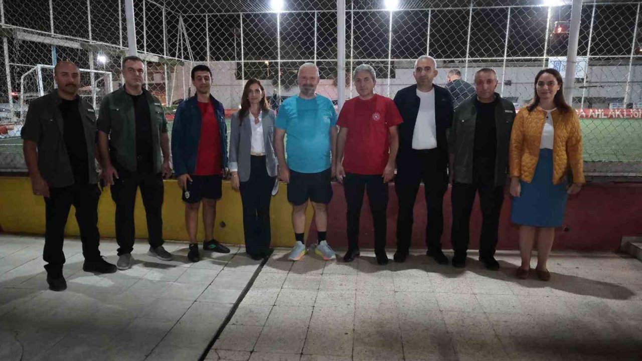 Menemen’de gençler sahada buluştu