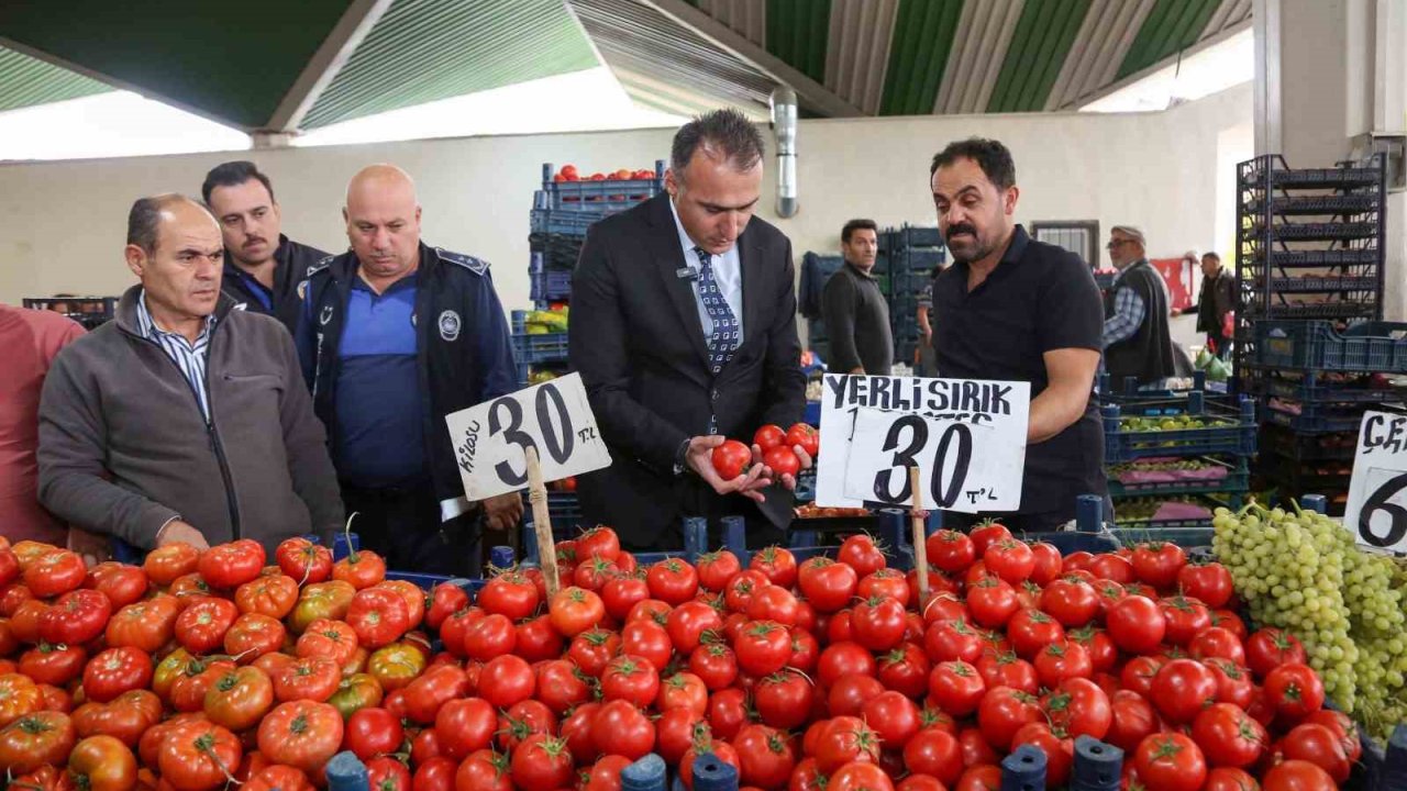 Meram Zabıtası, semt pazarlarını sıkı takipte
