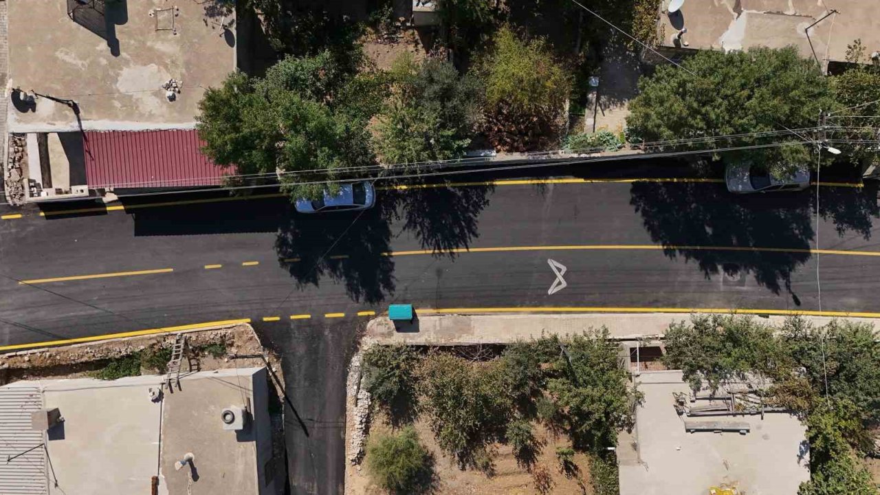 Mersin Büyükşehir Belediyesi Gülnar’da yolları yeniledi