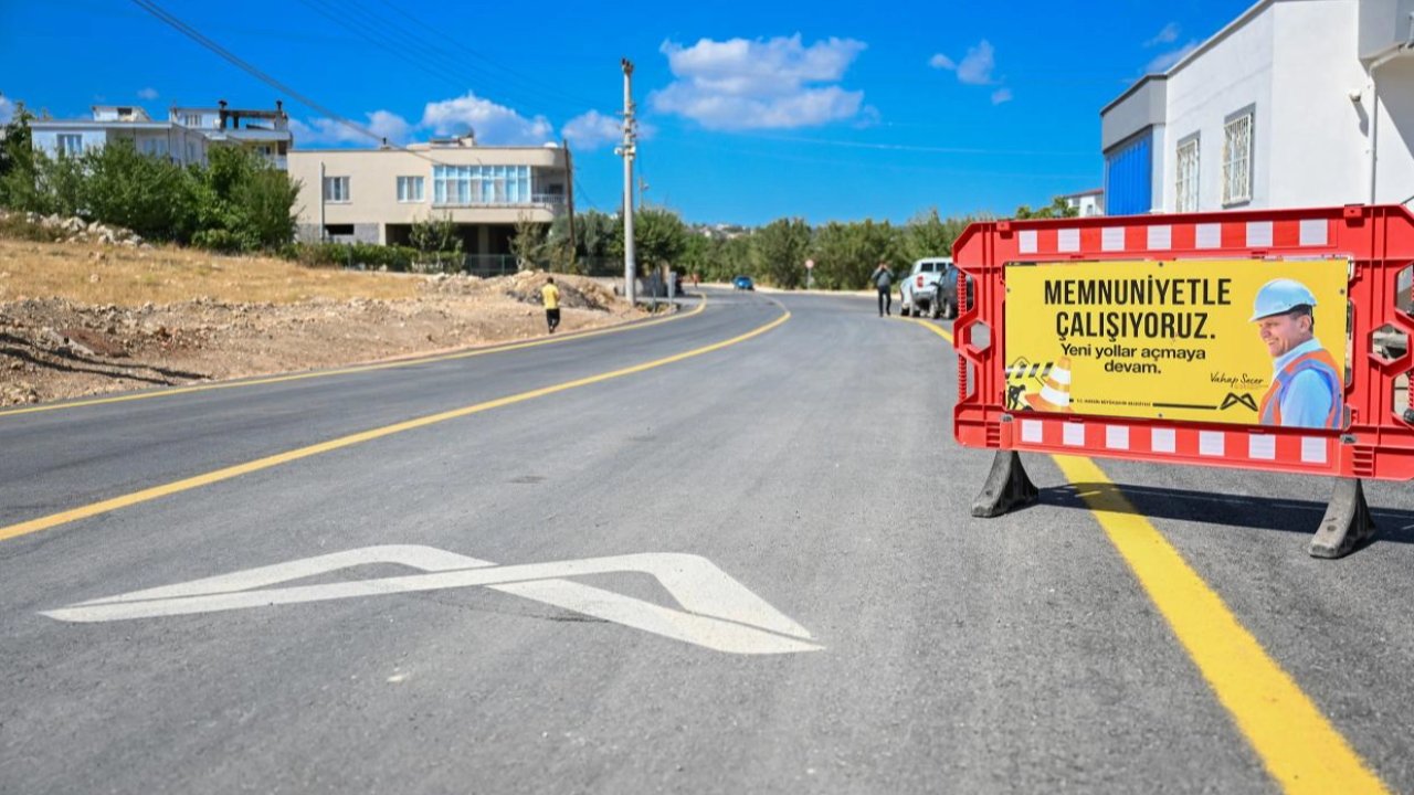 Mersin Büyükşehir Belediyesi Gülnar’da yolları yeniliyor