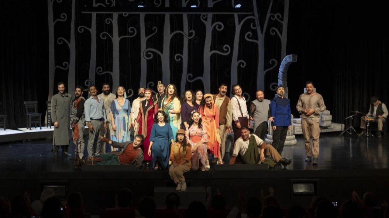 Mersin Şehir Tiyatrosu 25. Sezonunu açtı